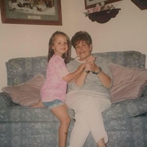 Meet your Posher, Olivia